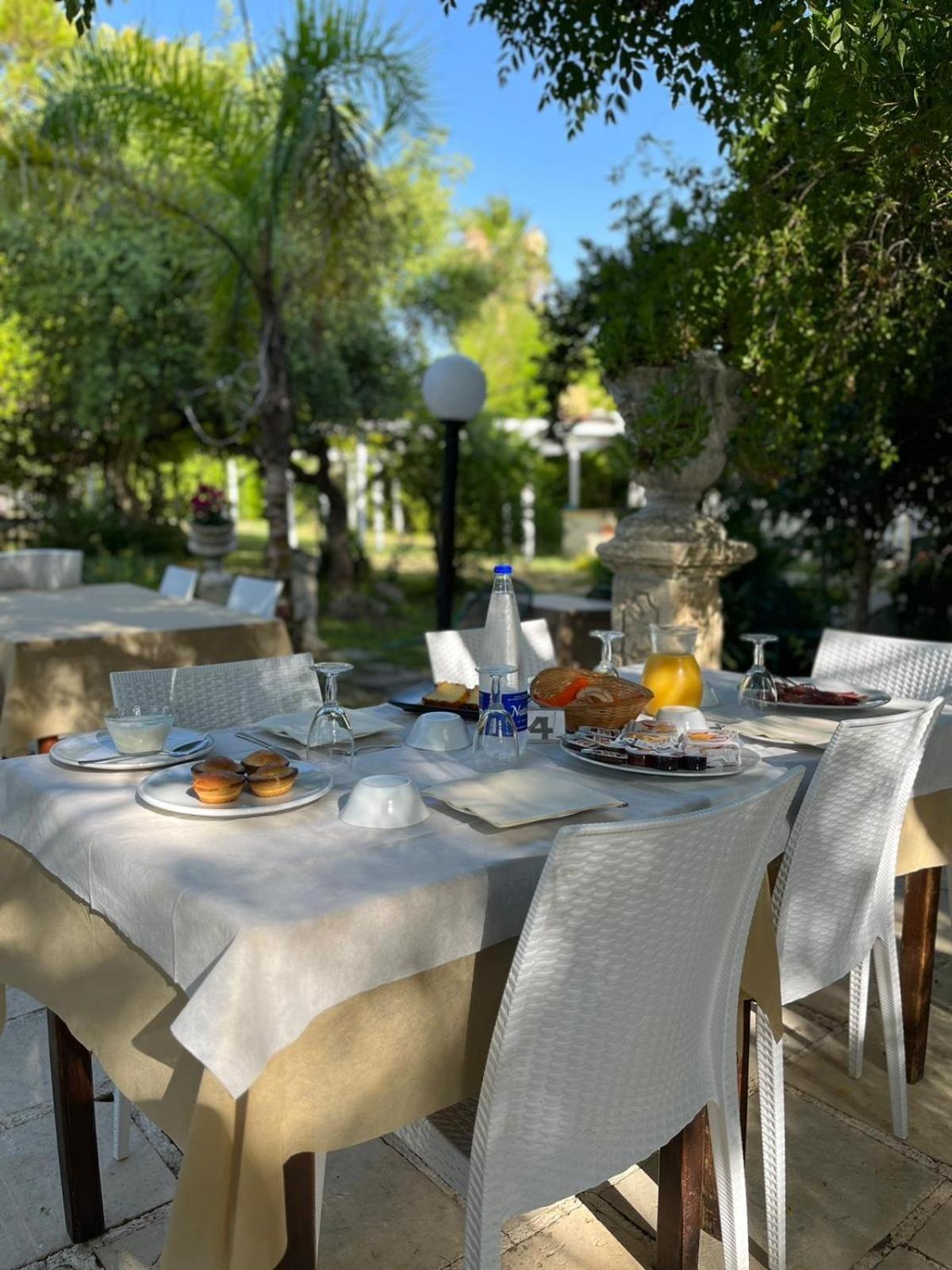 Agriturismo Tenuta La Monaca Aradeo Экстерьер фото